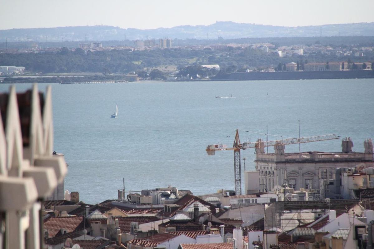 Martim Vaz Ii - Downtown Apartment